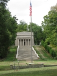 1 lincoln monument far.jpg